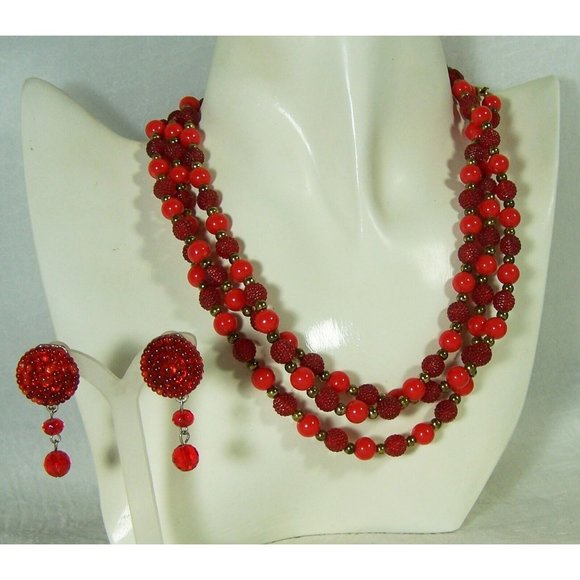 Vintage Jewelry Set Ruby Red Berry Necklace and Earrings - Picture 1 of 7